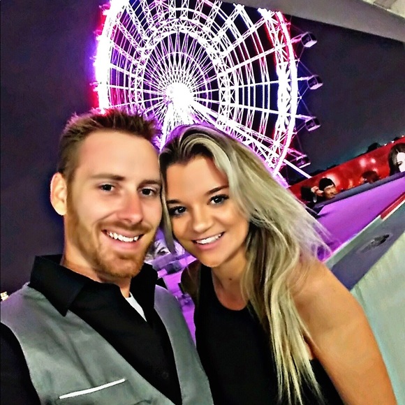 About your seller/buyer ❤️ - Picture 2 of 4